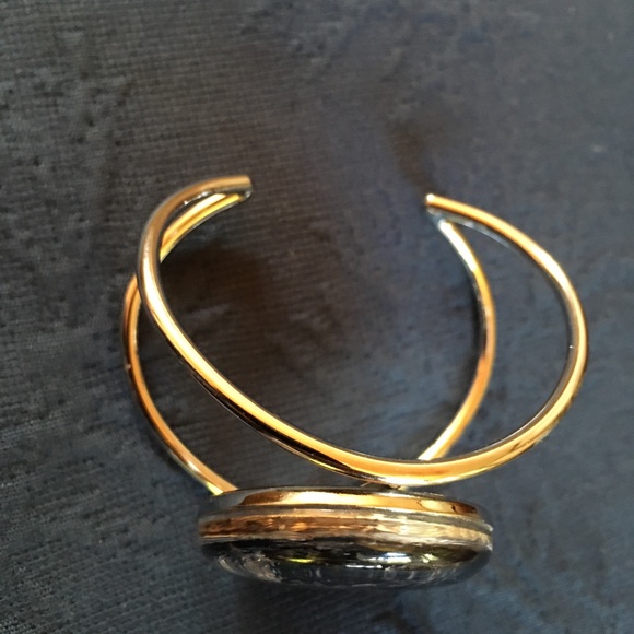 Cuff Bracelet - Picture 7 of 10